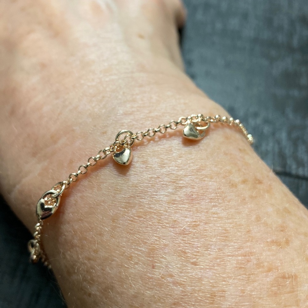 NWT Charming Charlie Rose Gold Tone Heart Locks Bracelet!
